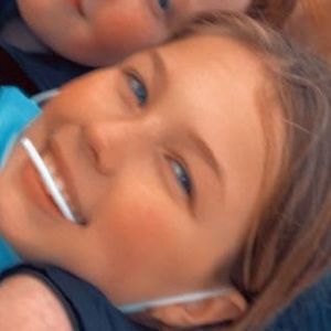 Meet your Posher, Lucy